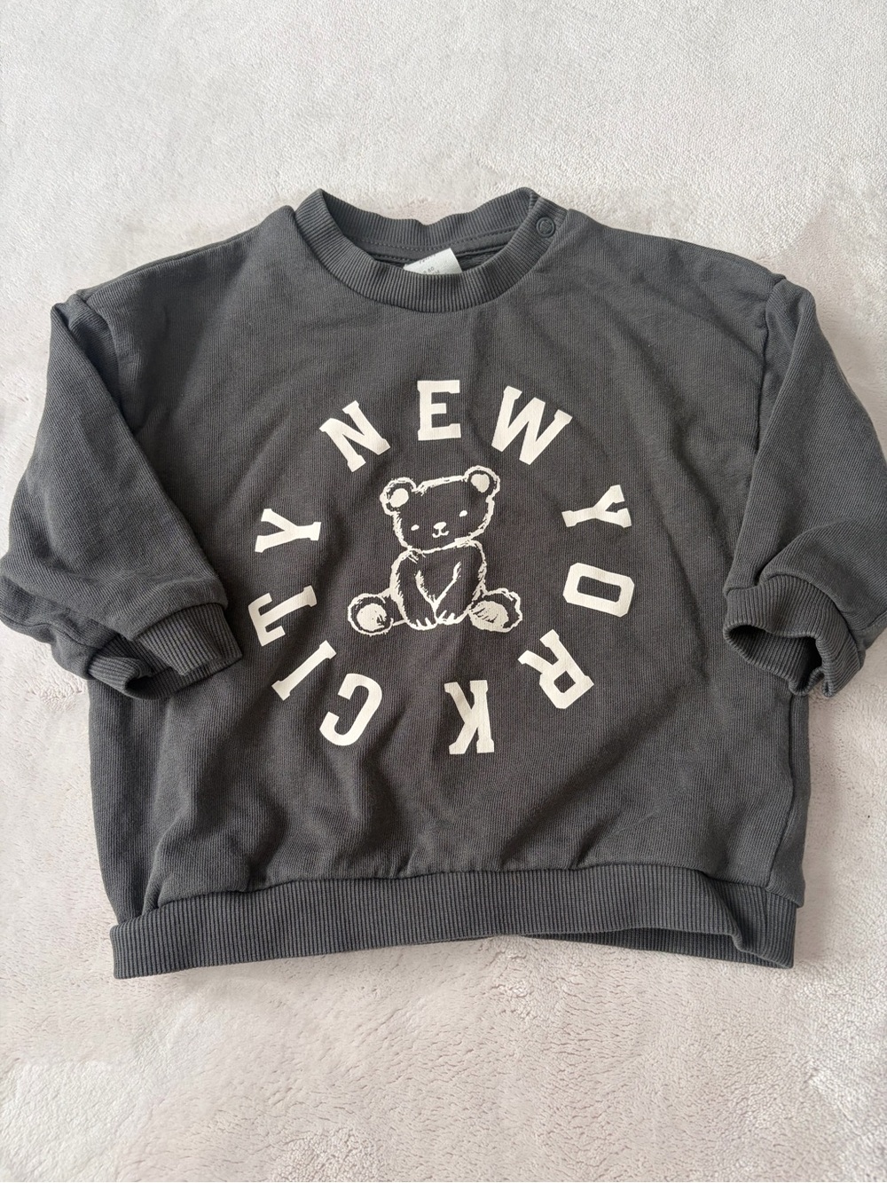 H&M 12 mo NYC teddy bear crewneck